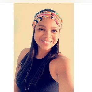 Meet your Posher, Sharifa